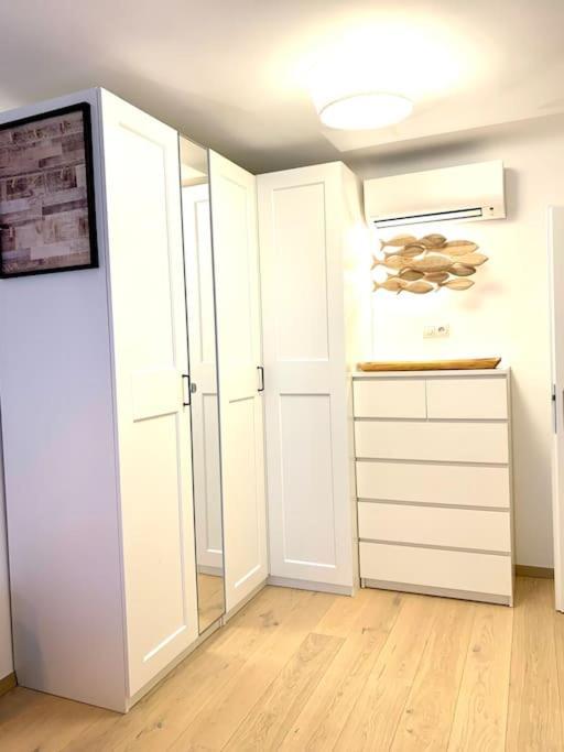 5 Minutes Walk To St Stephens Cathedral Apartment *