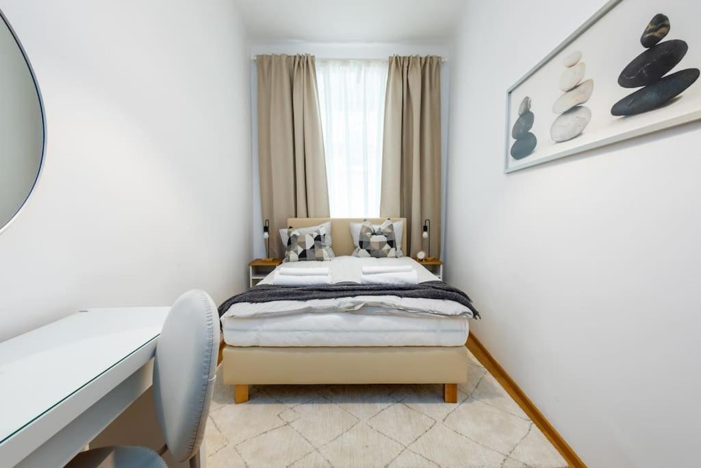 Orestaliving - Danube Canal Apartment *