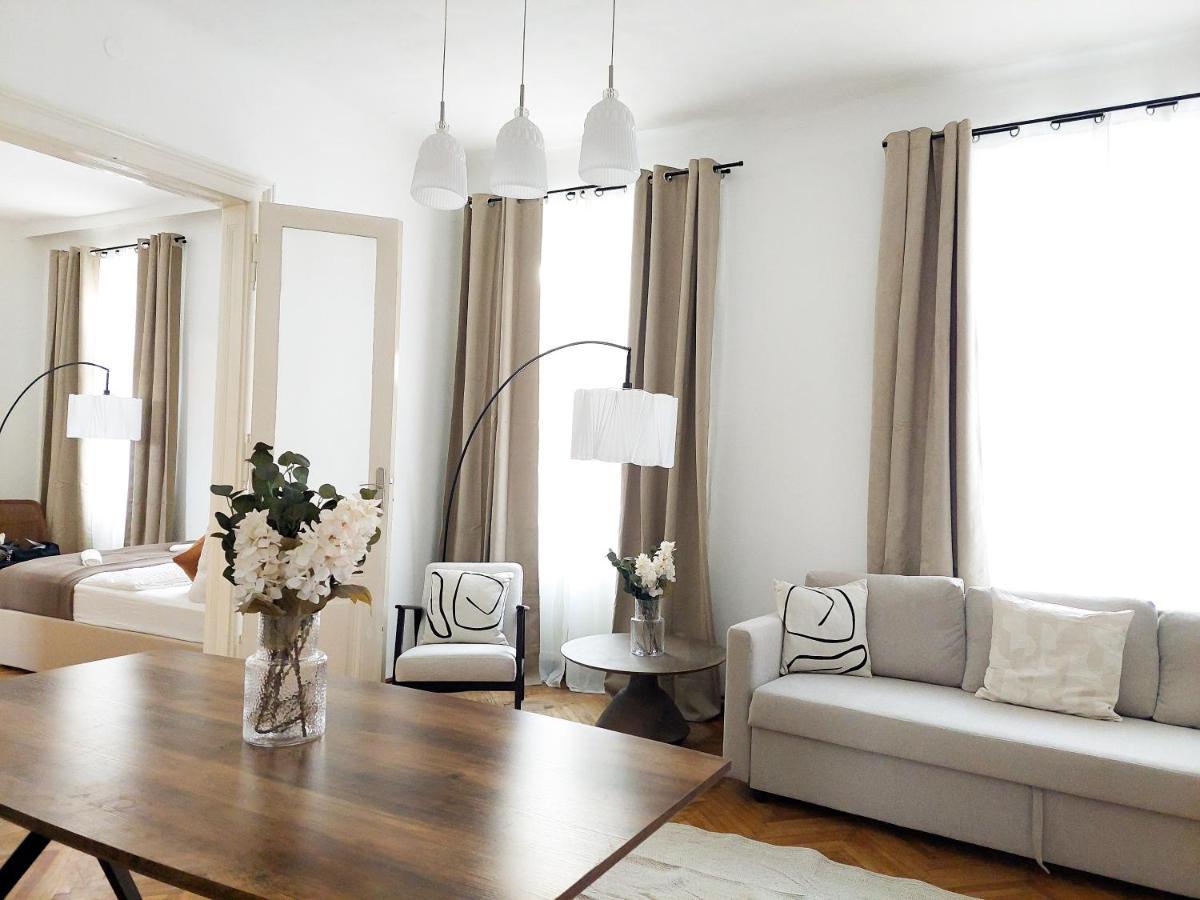 Hidden Garden - Spacious Modern - 1 Min To City Shuttle Vienna