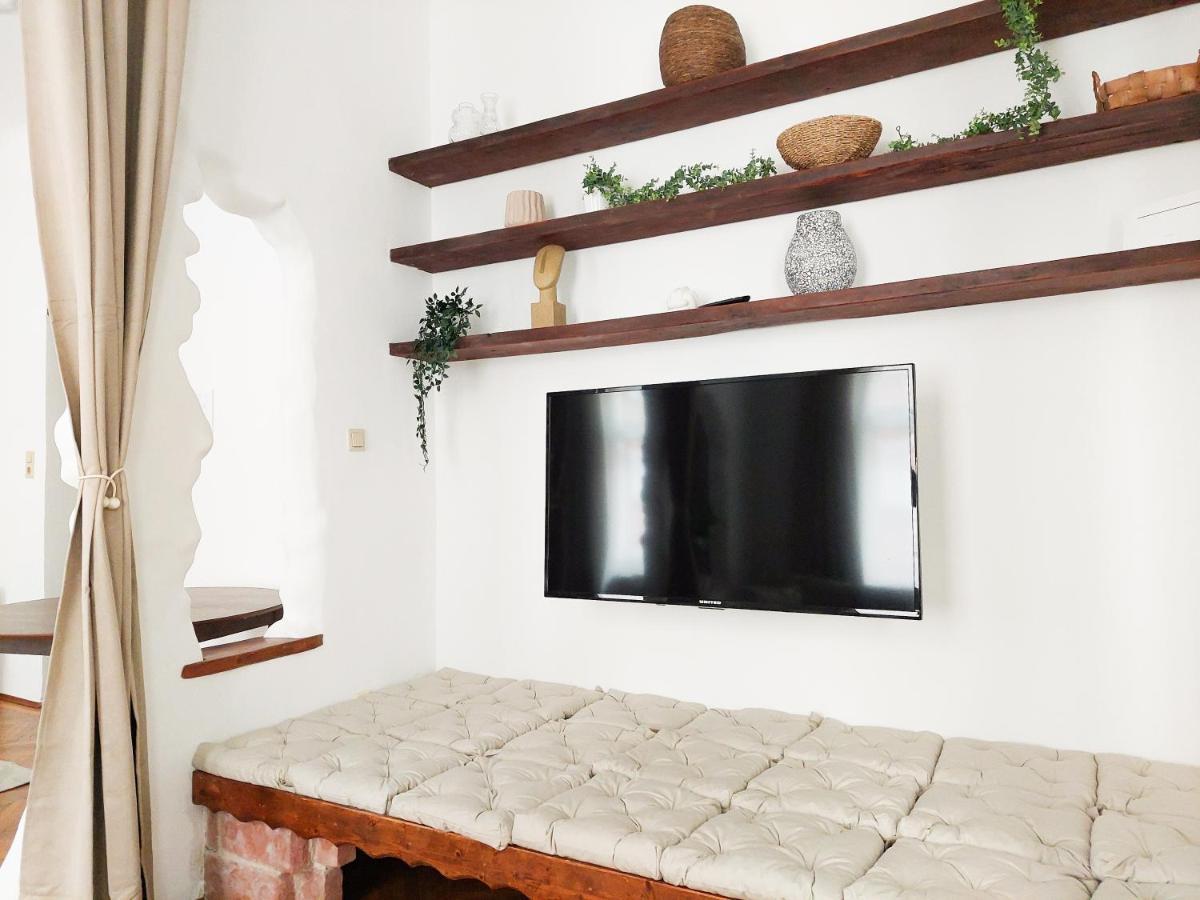 Apartment Hidden Garden - Spacious Modern - 1 Min To City Shuttle