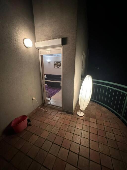 No Apartment *