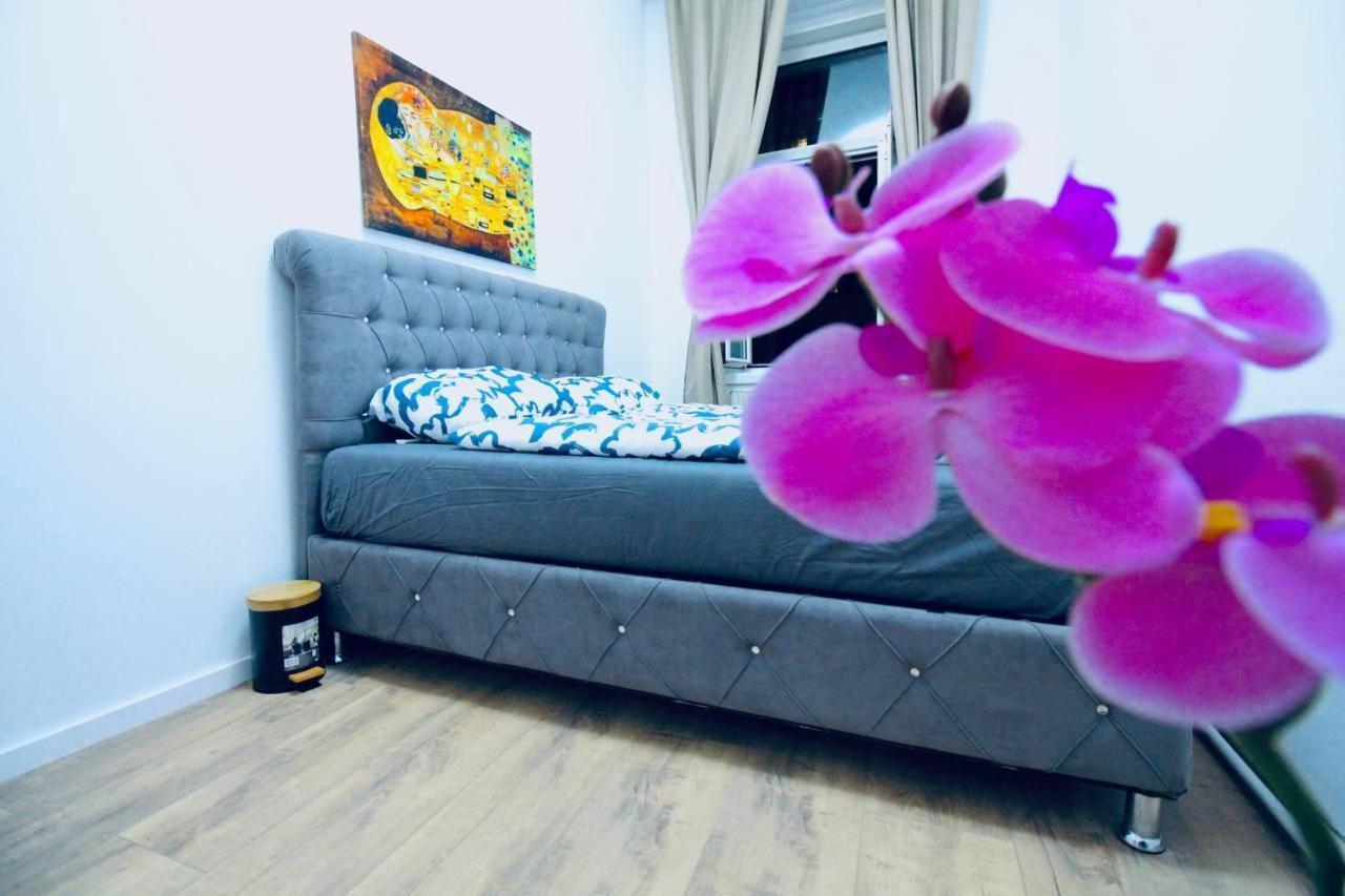 Modern Double Js A Apartment