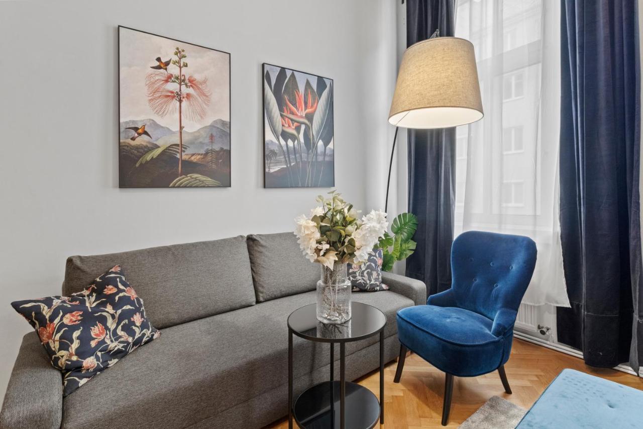 5 Bedrooms - 143 M² - Near Main Station Apartment