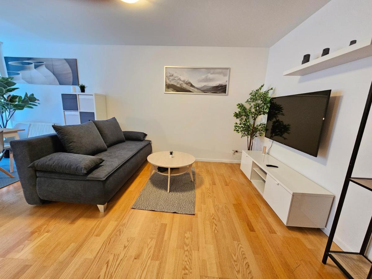 City Oasis With Brand-new Kitchen 1br *