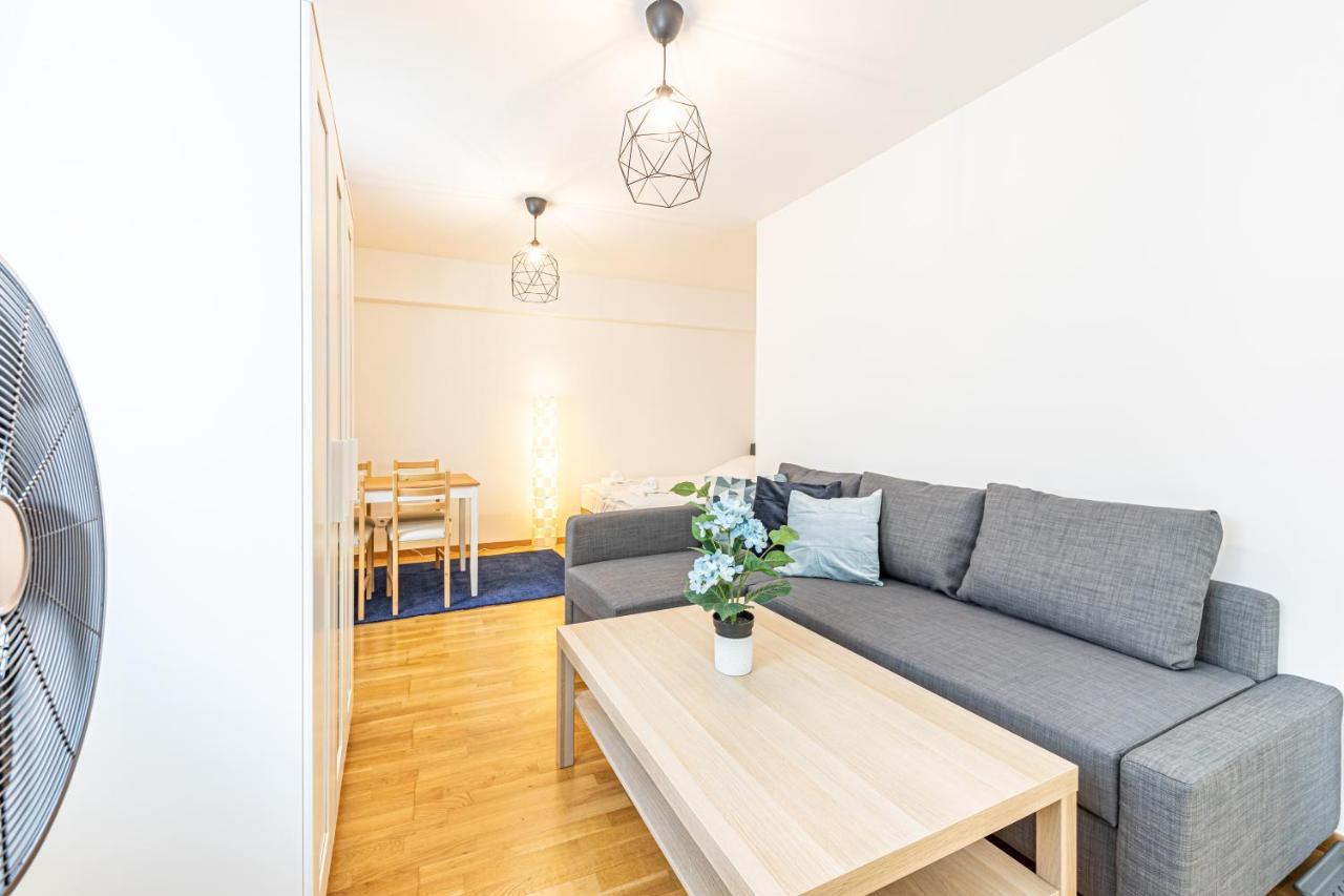 Calm & Easy By Jr * Vienna