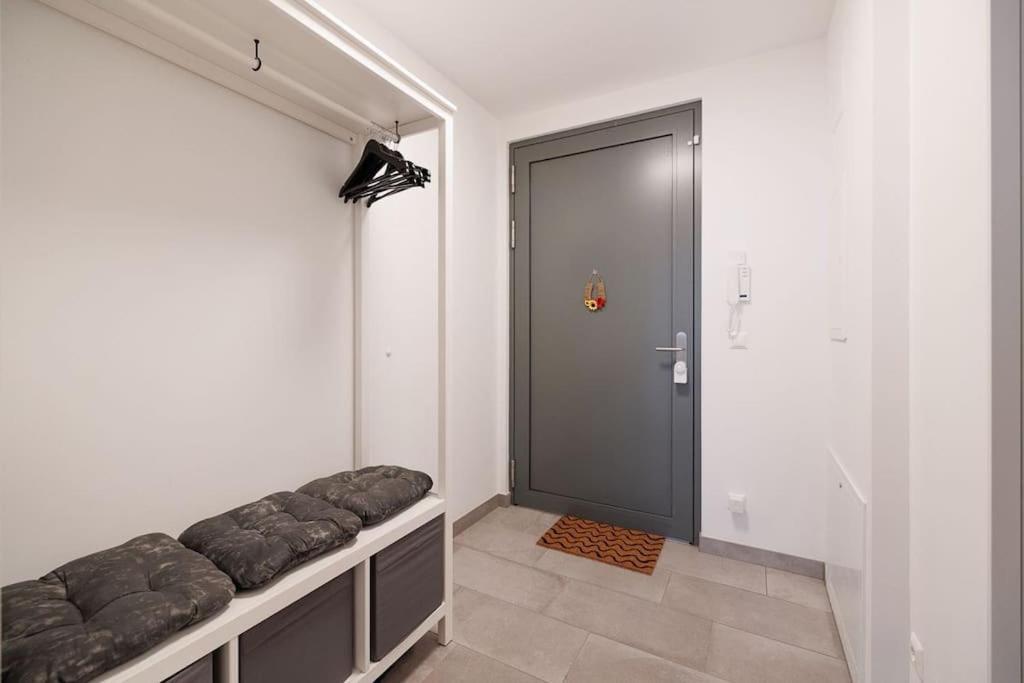 New! Convenient Viennalove Wienmeidling *