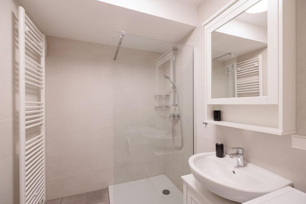 New! Convenient Viennalove Wienmeidling * Viena