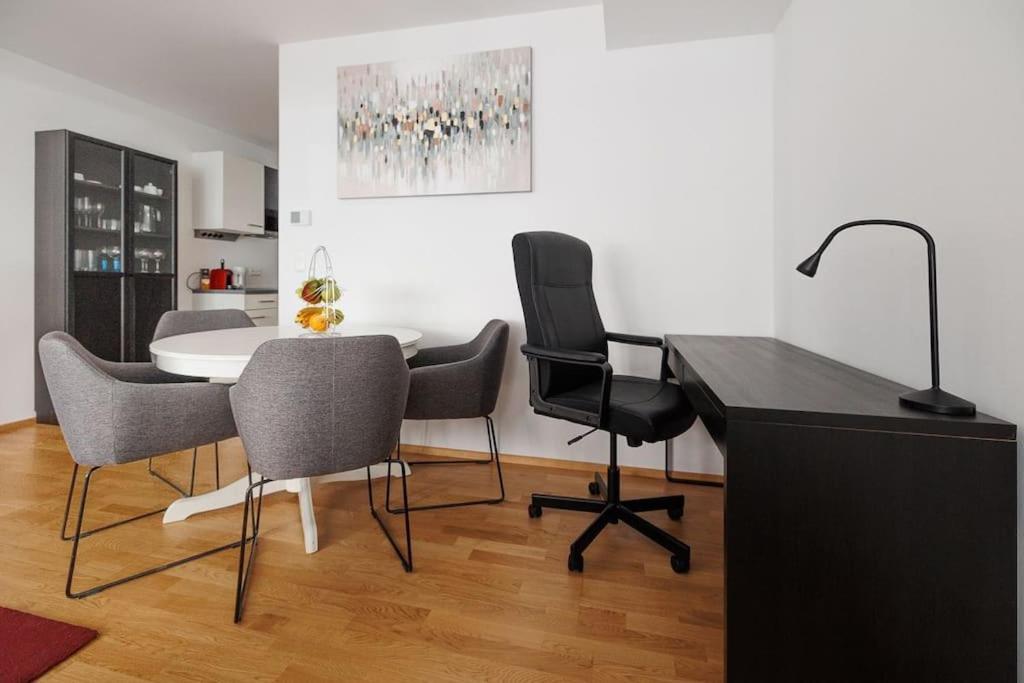 Apartamento New! Convenient Viennalove Wienmeidling *