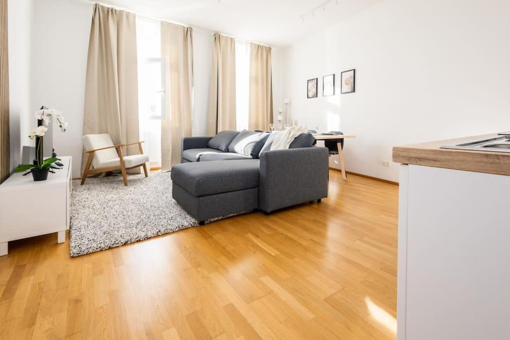 Orestaliving- 3br On The Daube Canal/friedensbruecke Apartamento *