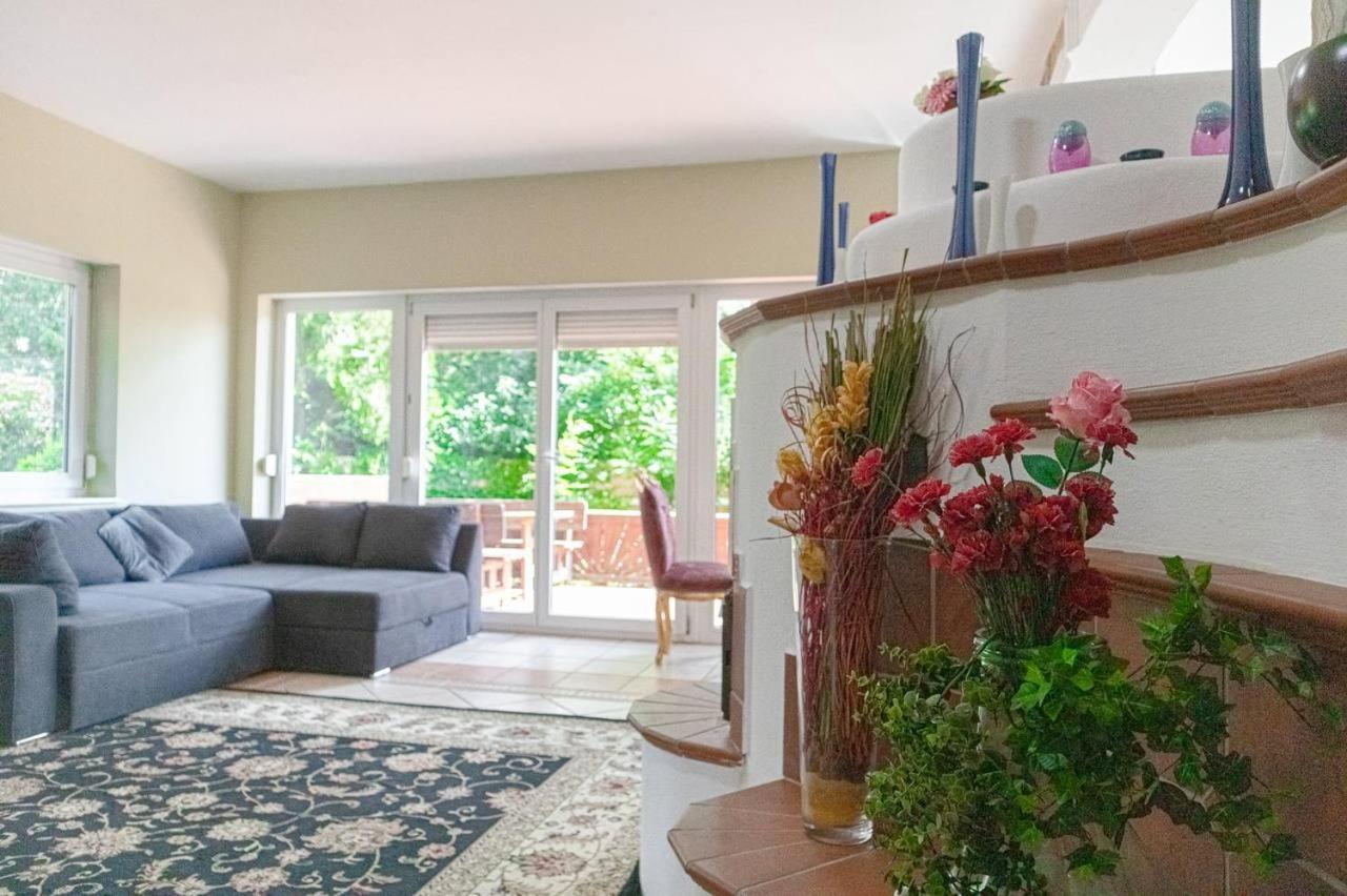 Comfortable In A Beautiful House Gd
