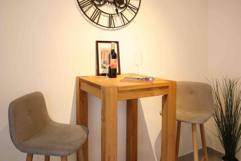 Charming, Modern & Spacious Apartment