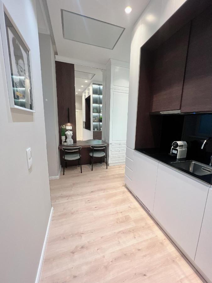 Zeus Design Cosmopolitan ※1a Apartment *