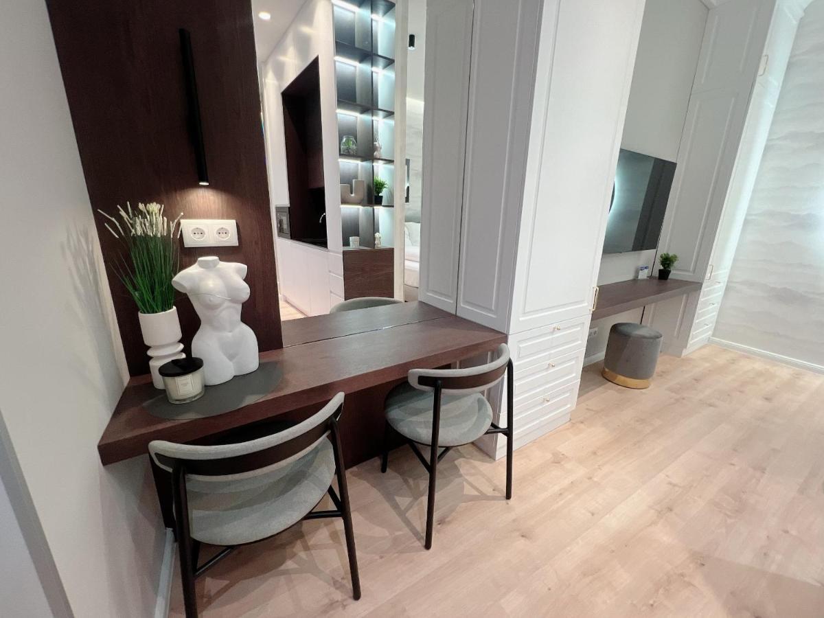 Zeus Design Cosmopolitan ※1a Apartment