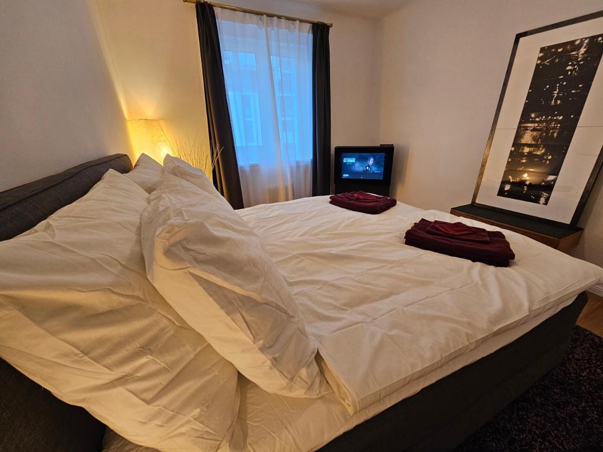 Yuki's Place - Design - Trade Fair - Wu Campus - Downtown - Subway Apartment *