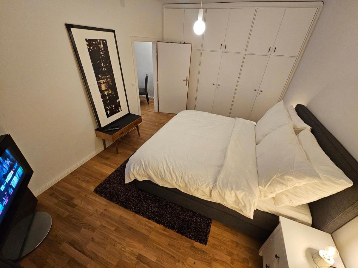 Yuki's Place - Design - Trade Fair - Wu Campus - Downtown - Subway Apartment