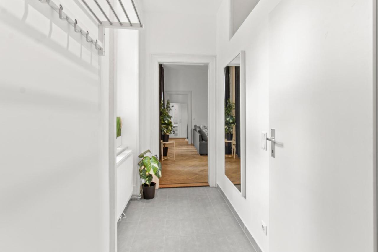 Separate Bedroom - Near Schoenbrunn Apartment Vienna