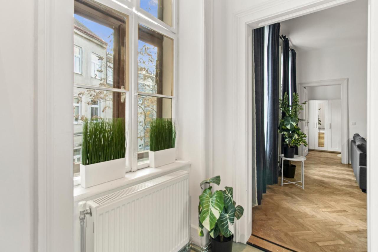 Separate Bedroom - Near Schoenbrunn