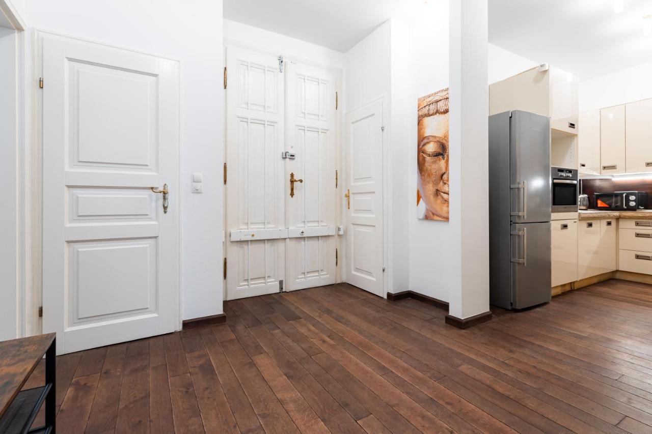 Apartment Luxury 2 Bedroom With King-size Beds *