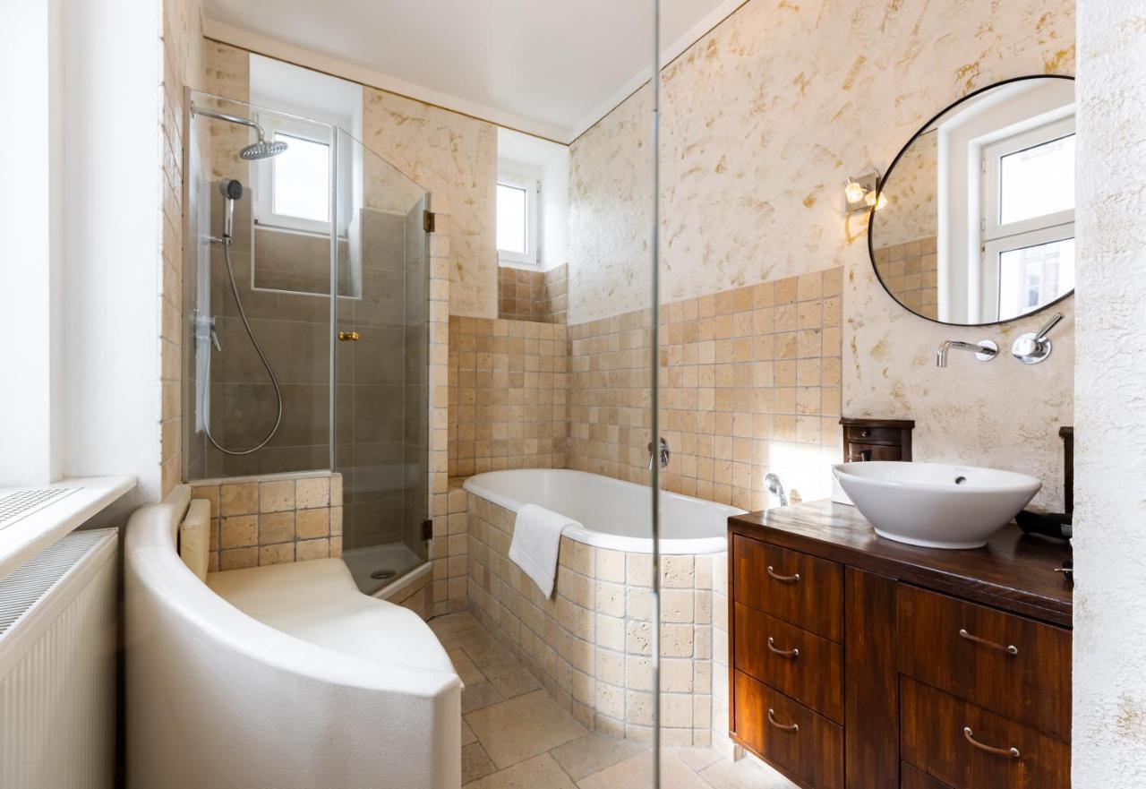 Apartment Luxury 2 Bedroom With King-size Beds *