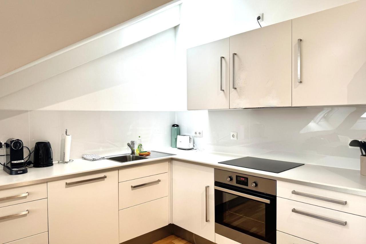 Spacious Penthouse In Favoriten Vienna