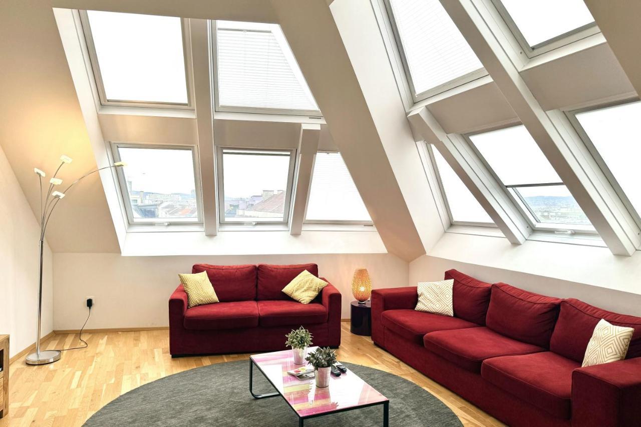 Apartment Spacious Penthouse In Favoriten Vienna