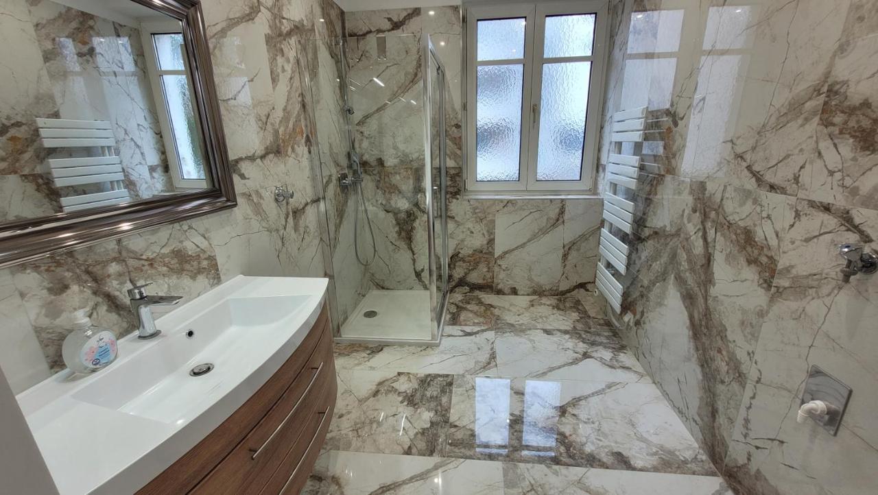 Apartment Premium *