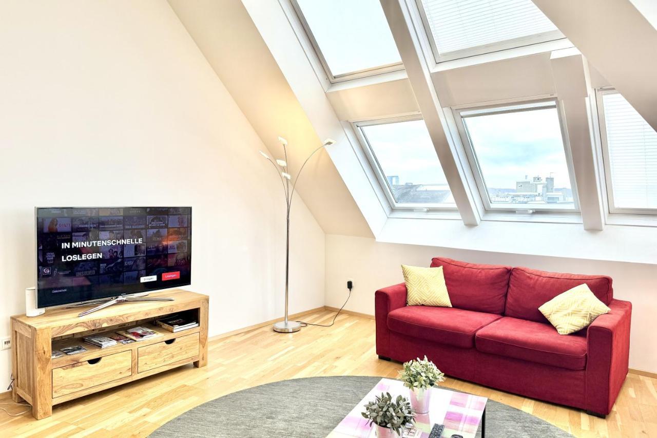 Spacious Penthouse In Favoriten *
