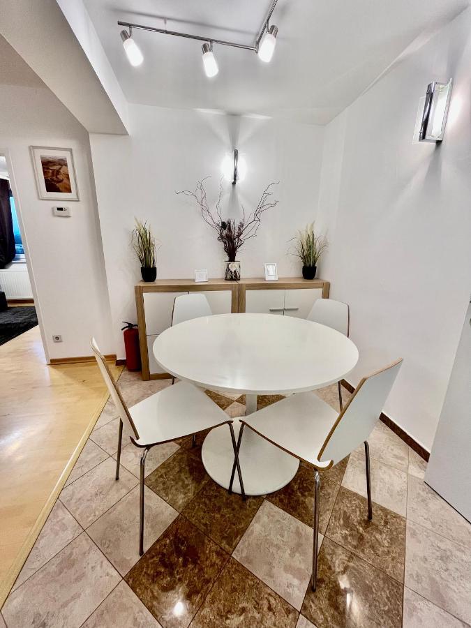 Apartment Traum Mit Pool+balkon Vienna