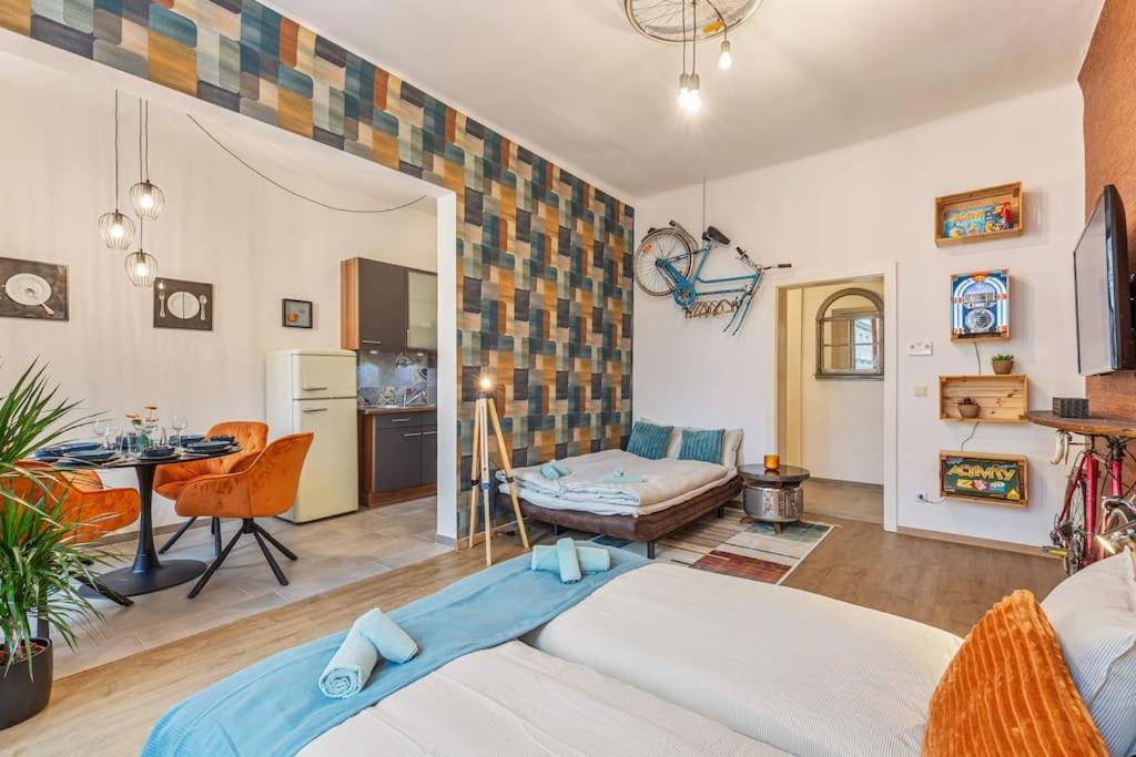 Einzigartiges Upcycling Dream Apt. *