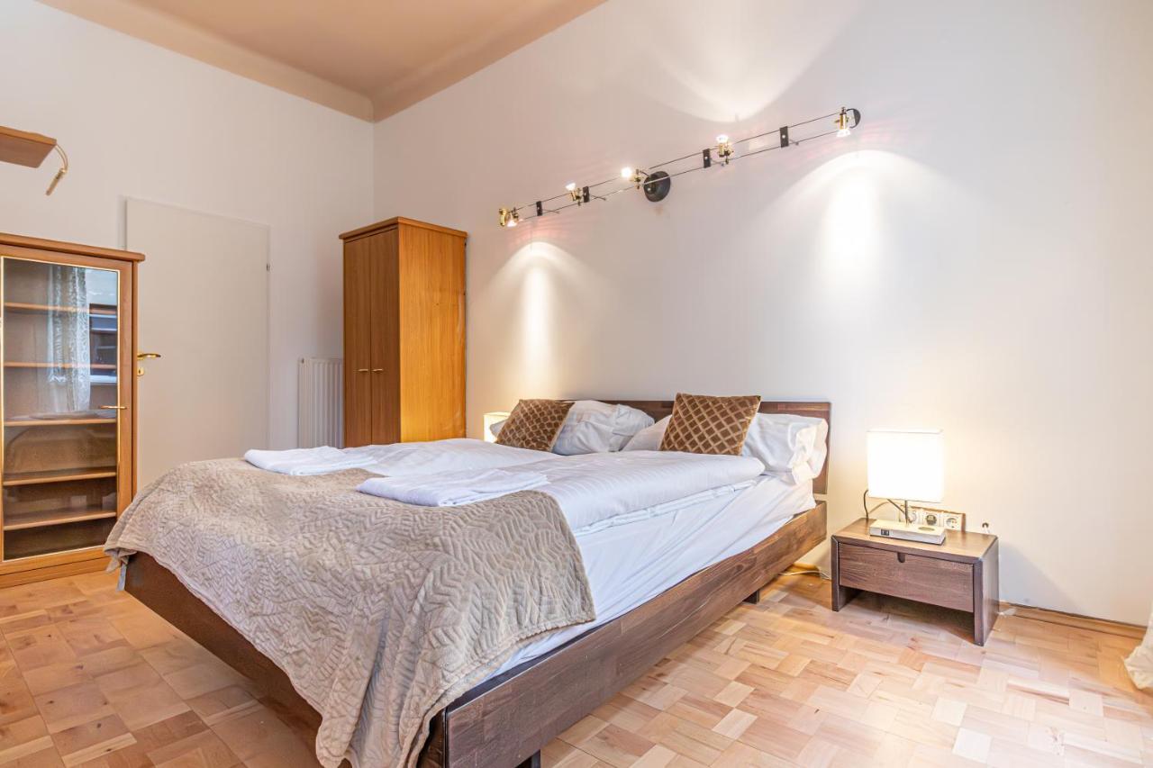 Peaceful Getaway 2br With Shared Spaces Apartment *