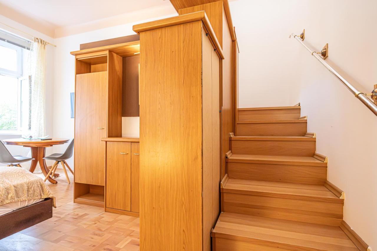 Peaceful Getaway 2br With Shared Spaces