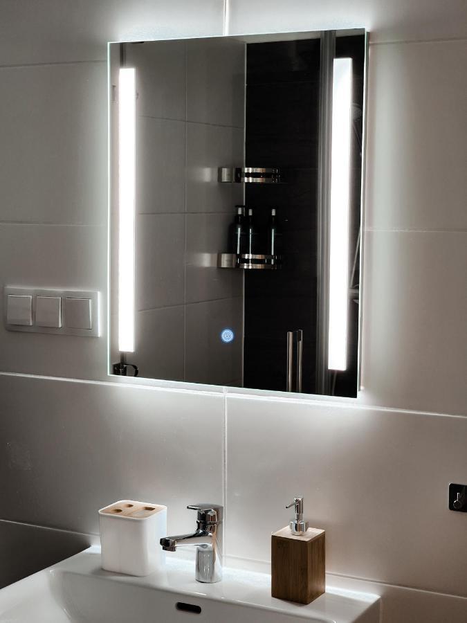 Apartment - Modern New Apartment, Old Danube