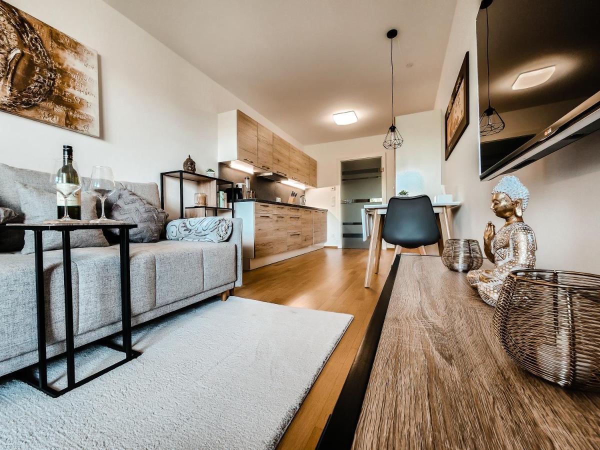 Apartment - Modern New Apartment, Old Danube