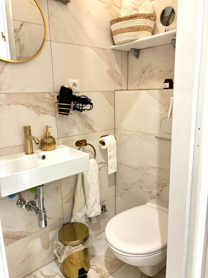 Luxury- Contactless Check-in Apartment *