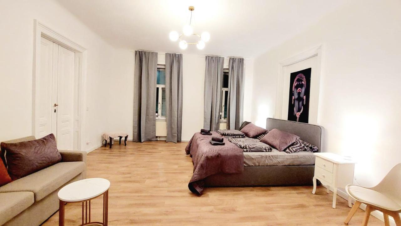 Superior 4 Bedroom *