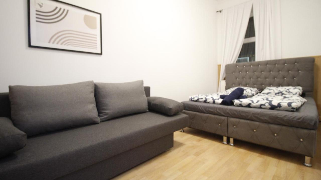 Comfort Triple Th Apartment *