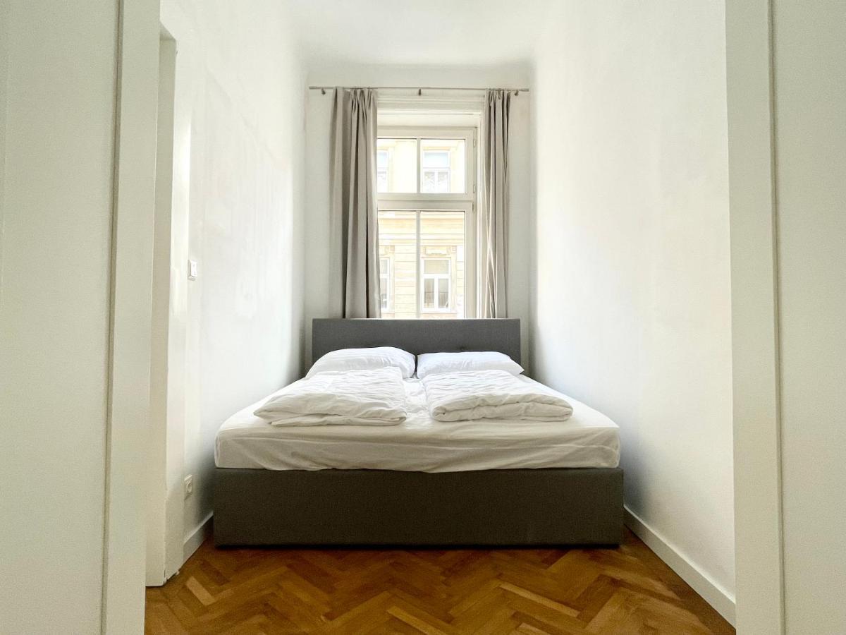 Apartment Premium At Famous Kutschkermarkt *