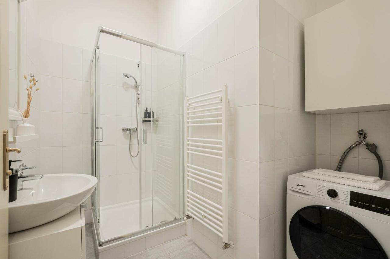 Charming Perfect For 4-6 Tram, Self-checkin Viena