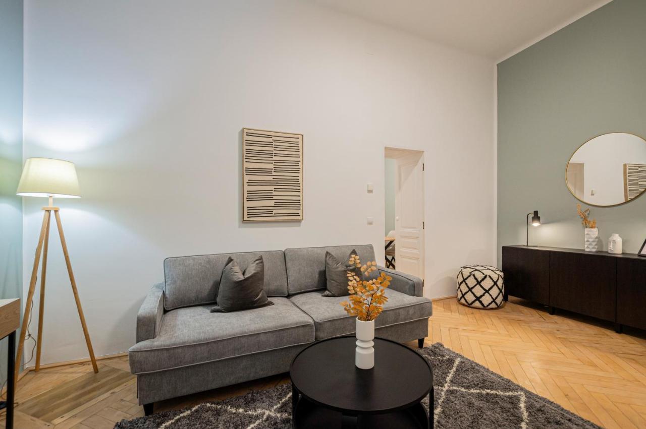 Charming Perfect For 4-6 Tram, Self-checkin Apartamento Viena