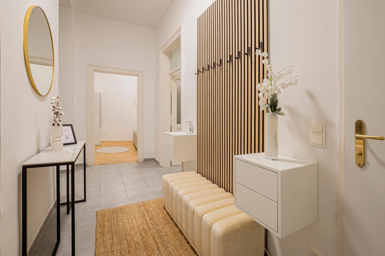 Apartamento Charming Perfect For 4-6 Tram, Self-checkin