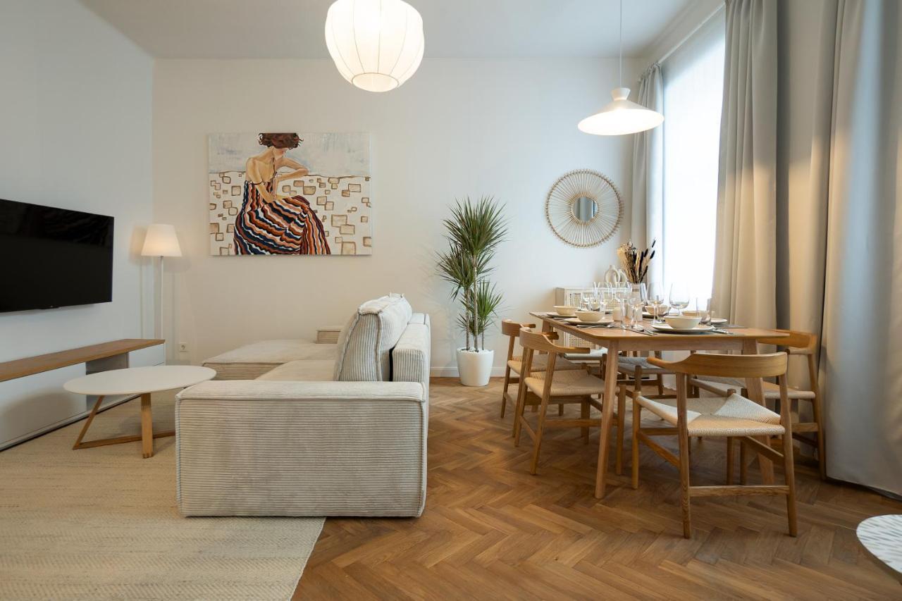 Chic 94m2 With A King-size Bed Vienna