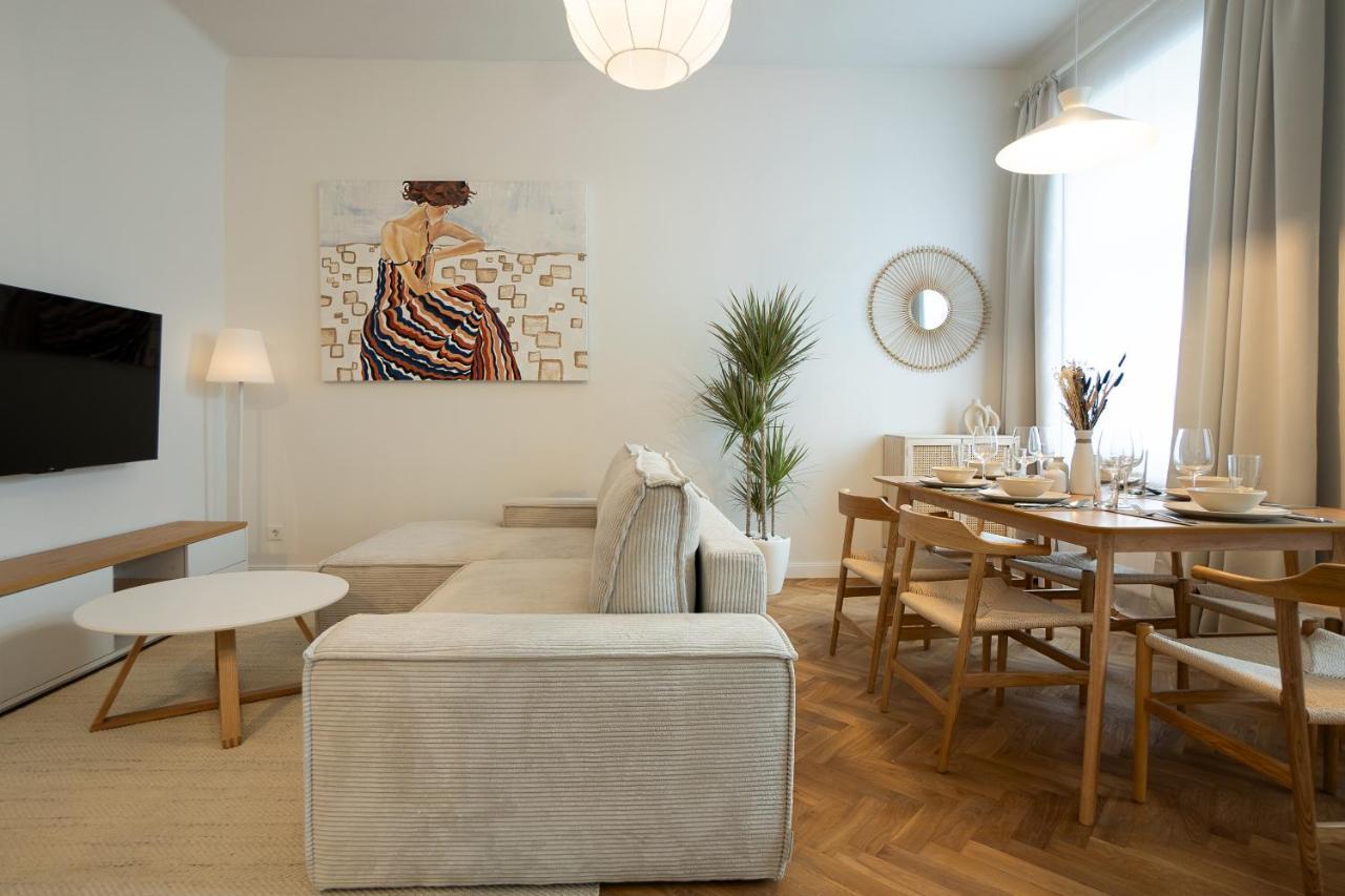 Chic 94m2 With A King-size Bed Apartment