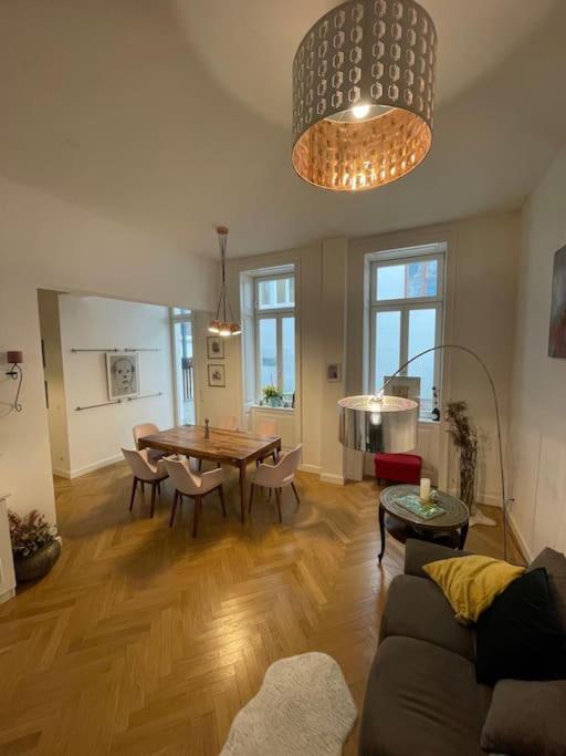 Townhouse Sternwarte Apartment *