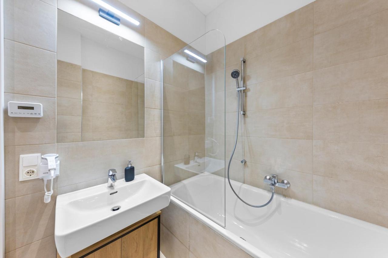 Chic Residences #suite 6 * Brand New * *