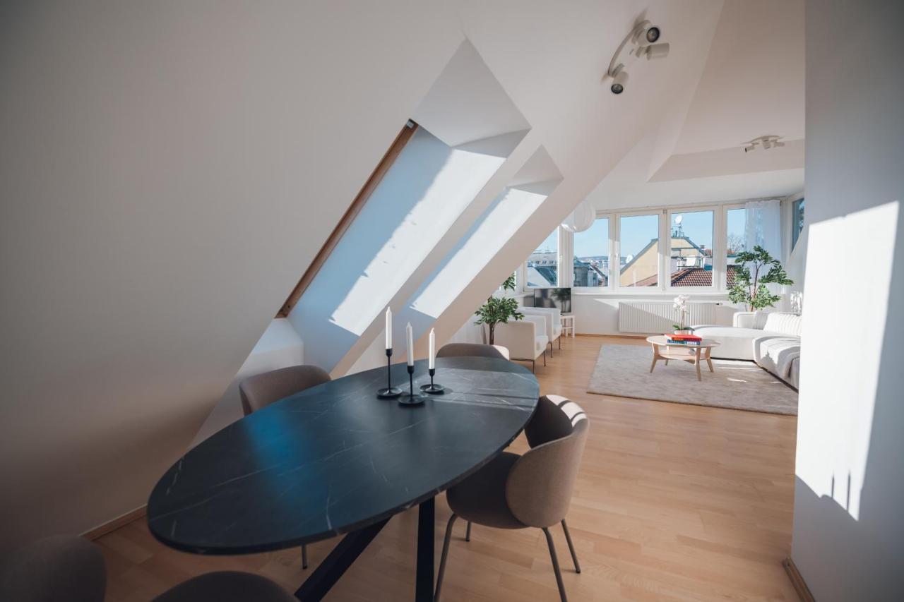 Stylish With Breathtaking Rooftop Views * Vienna