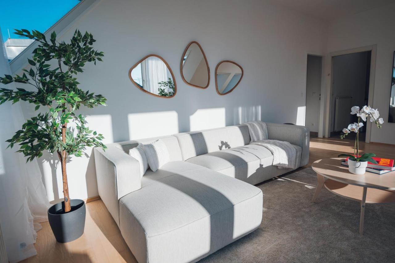 Apartment Stylish With Breathtaking Rooftop Views *
