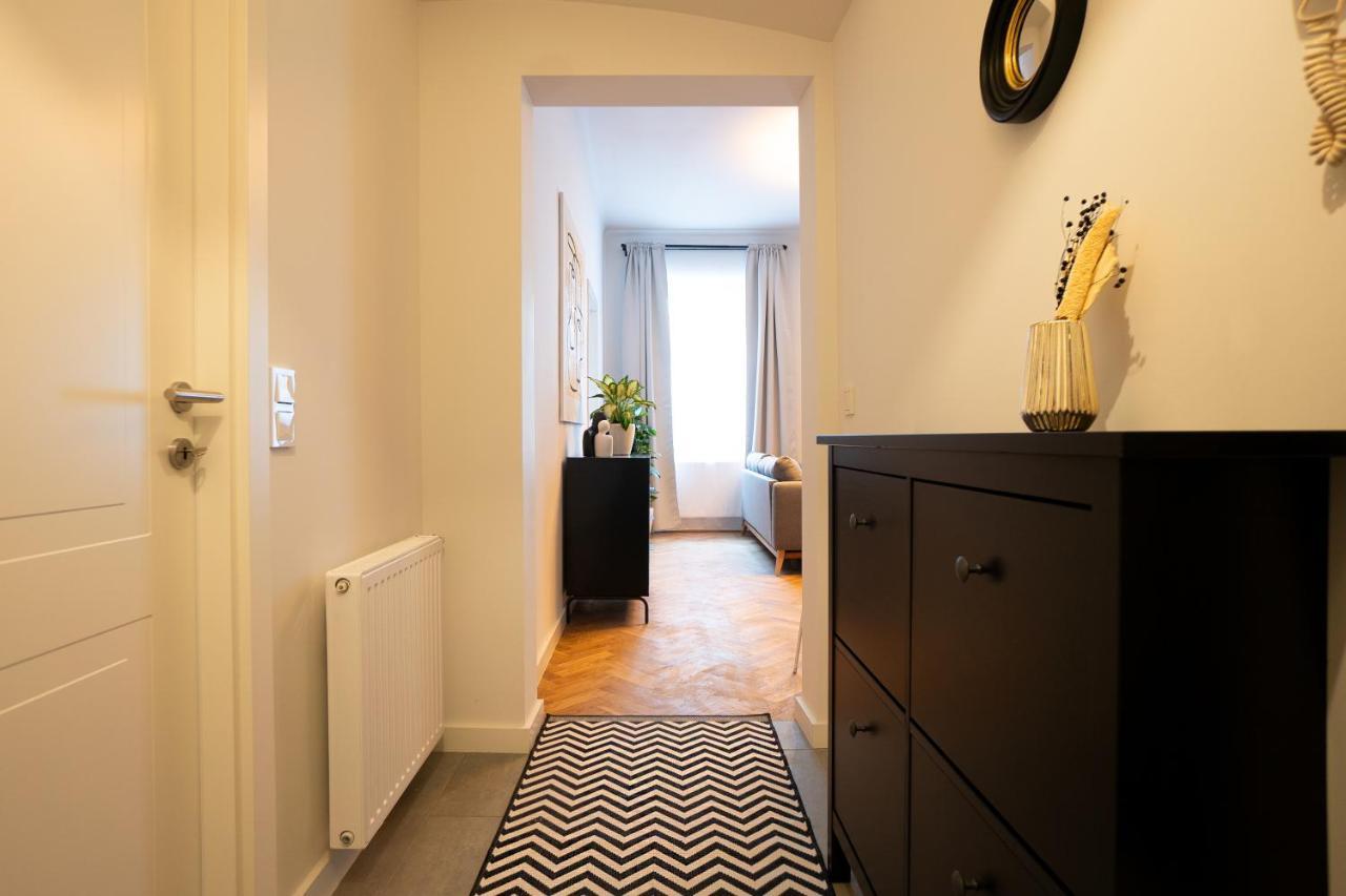 Brand New 2-room *