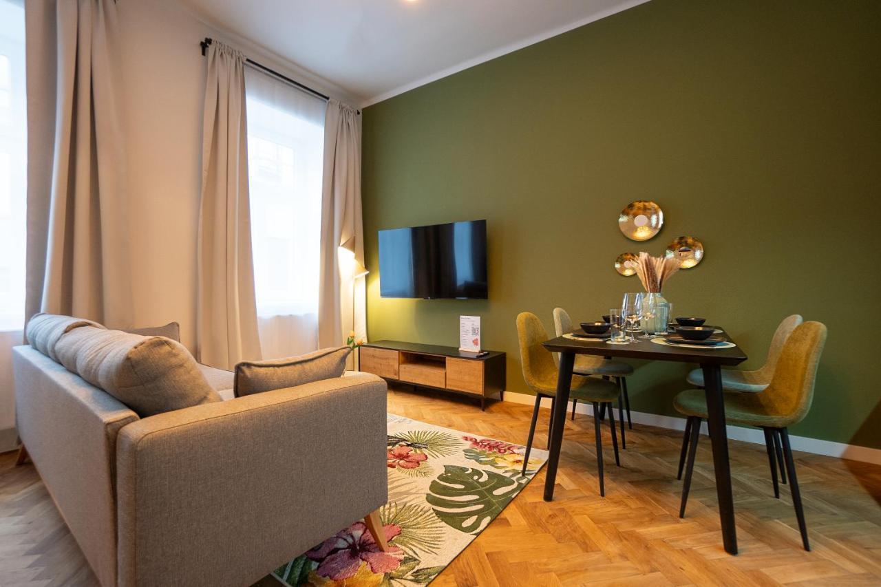 Brand New 2-room Apartment *