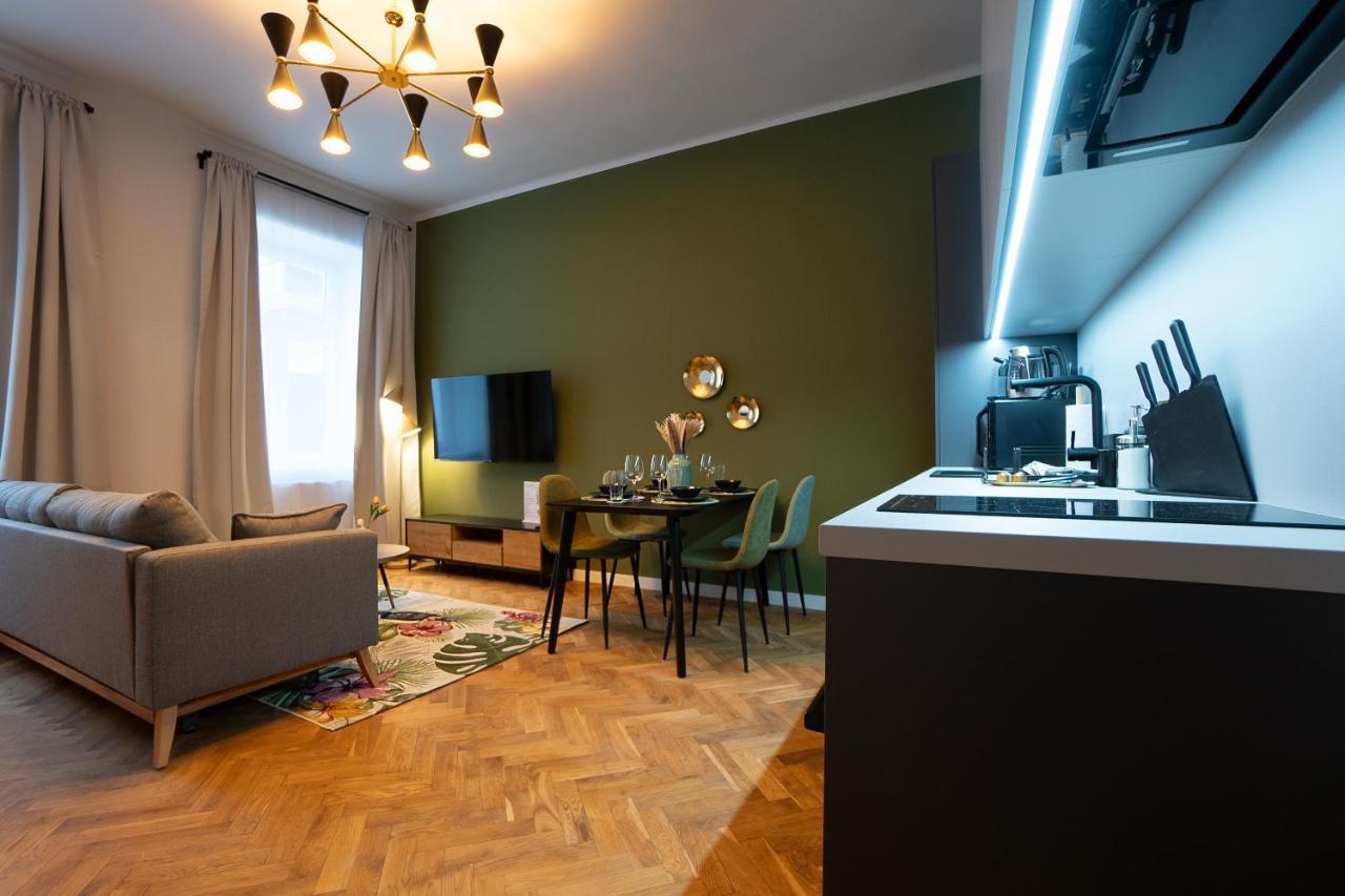 Brand New 2-room