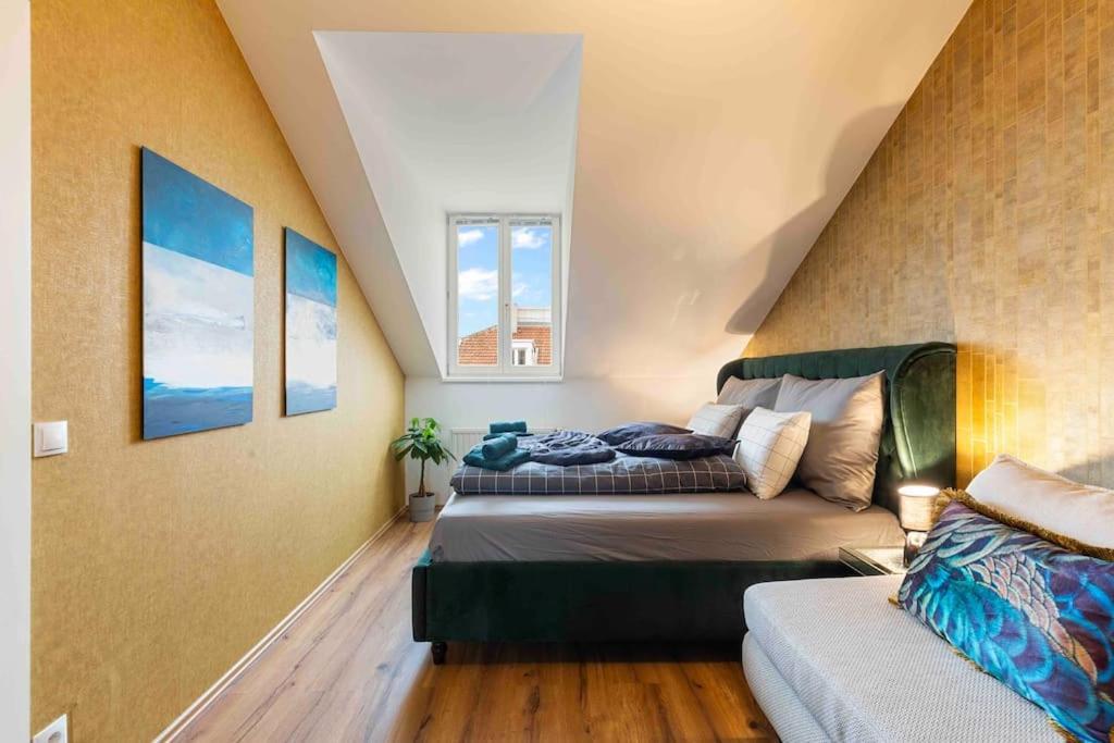 Apartment „royal Loft View“ Rooftop Naehe Stadtzentrum *